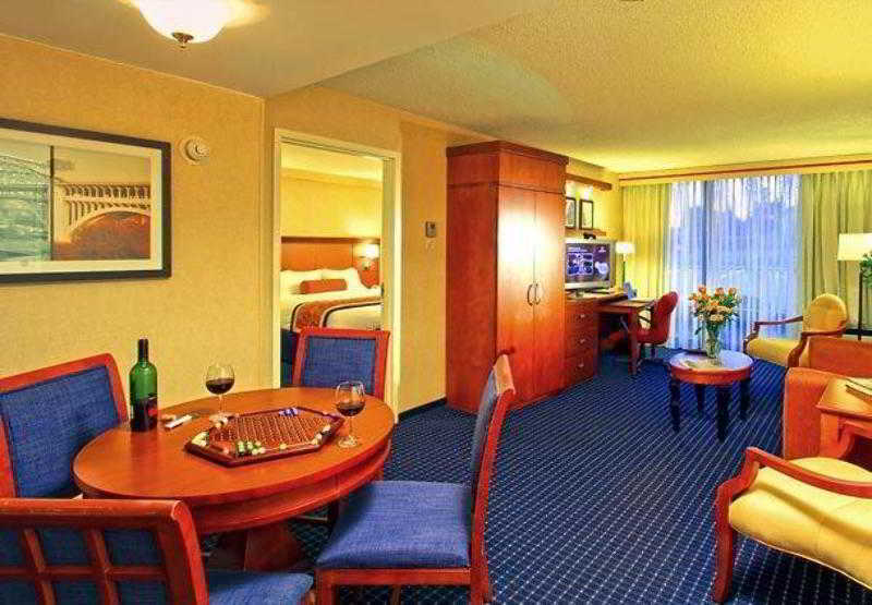 Courtyard By Marriott Canton North Canton Dış mekan fotoğraf